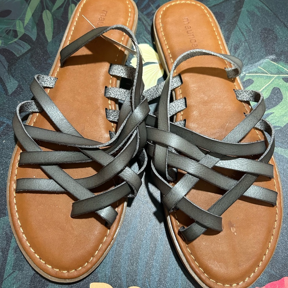 Maurice Sandals sz 10 NEW
